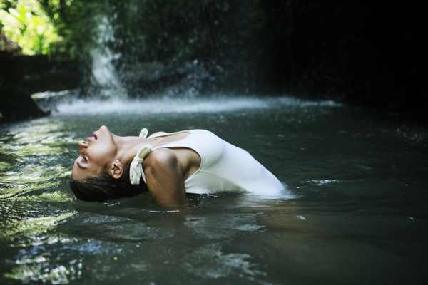 MUUV nowa kolekcja SS19, biały strój kąpielowy