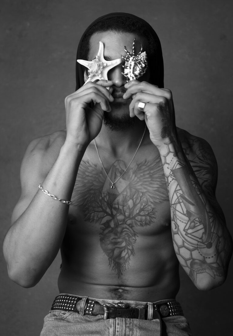 Model: Jeremy SochanZdjęcia: Mickey Wyrozębski